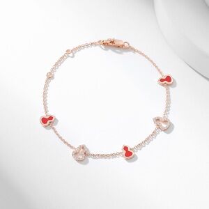 Chic Red Heart Charm Bracelet